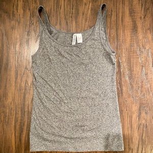 Divided grey tank